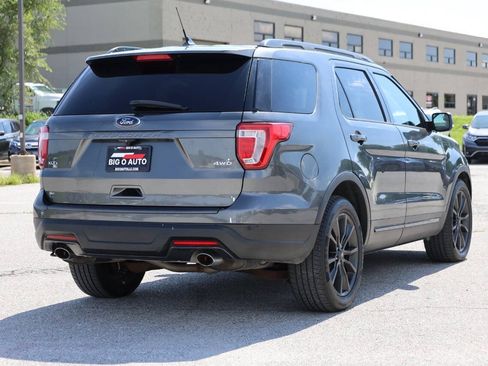 Used 2018 Ford Explorer XLT w/ Equipment Group 202A AWD/4WD image 9