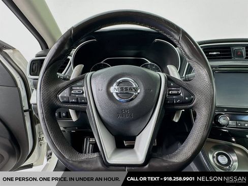 Certified 2017 Nissan Maxima SR w/ Midnight Edition FWD image 11