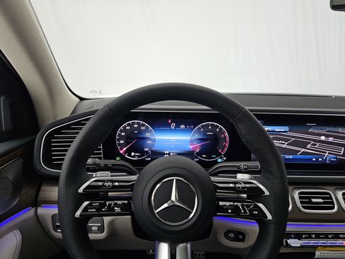 New 2026 Mercedes-Benz GLS 450 4MATIC image 41