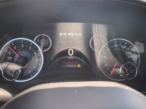 Used 2020 RAM 1500 Big Horn AWD/4WD image 18