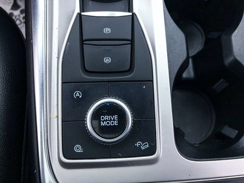 Used 2020 Ford Explorer XLT w/ Equipment Group 202A AWD/4WD image 24