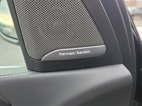 New 2026 BMW X5 xDrive50e image 16