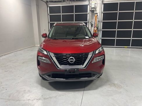Used 2023 Nissan Rogue SL image 2