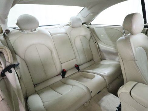 Used 2005 Mercedes-Benz CLK 320 Coupe image 11