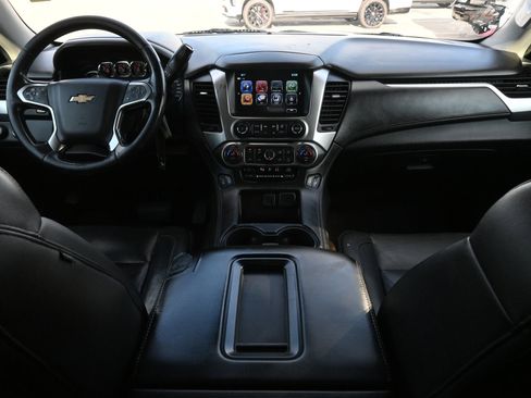Used 2020 Chevrolet Suburban LT AWD/4WD image 7