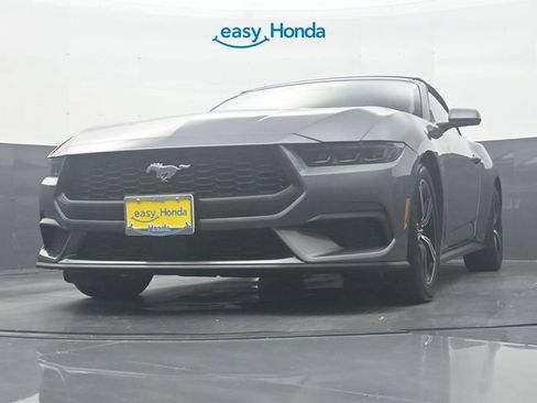 Used 2025 Ford Mustang Premium RWD image 27