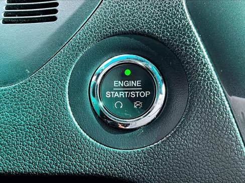 Used 2016 Ford Explorer Limited image 22