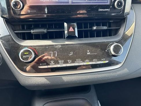 Used 2022 Toyota Corolla LE w/ LE Convenience Package image 13