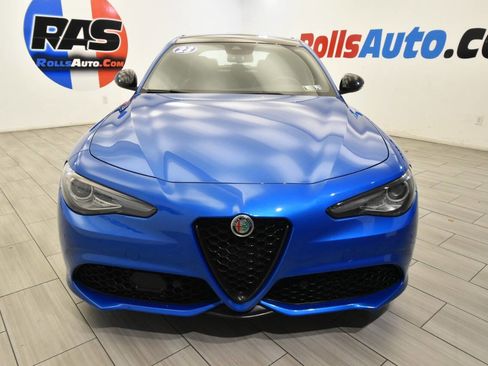 Used 2023 Alfa Romeo Giulia Veloce image 8