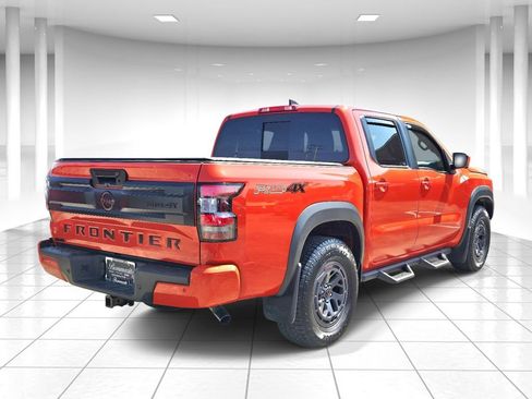 Used 2025 Nissan Frontier PRO-4X w/ Pro Convenience Package image 3