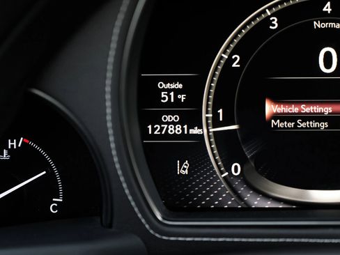 Used 2019 Lexus LS 500 w/ Interior Upgrade Package image 22