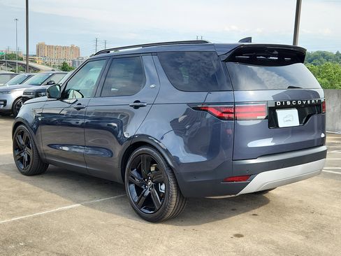 Certified 2025 Land Rover Discovery S image 12