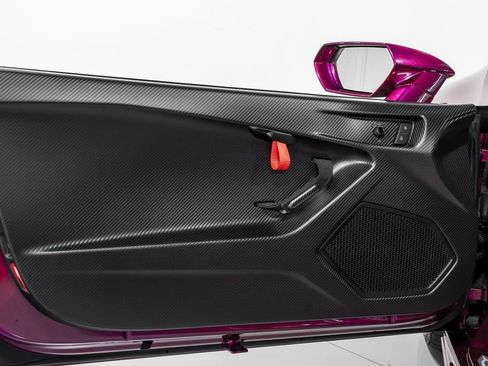 Used 2023 Lamborghini Huracan Tecnica RWD image 9