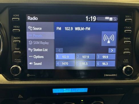 Used 2022 Toyota Tacoma TRD Sport w/ Technology Package AWD/4WD image 19