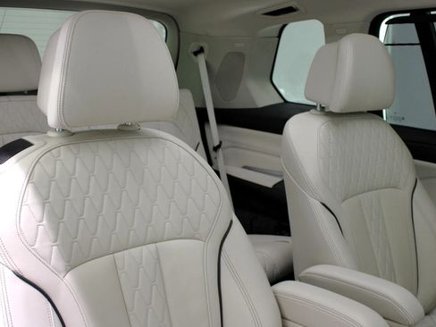 Used 2019 BMW X7 xDrive40i w/ Premium Package image 49