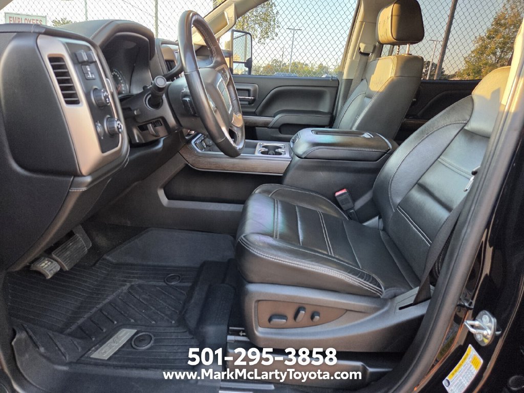 Used 2018 GMC Sierra 2500 Denali w/ Duramax Plus Package AWD/4WD image 8