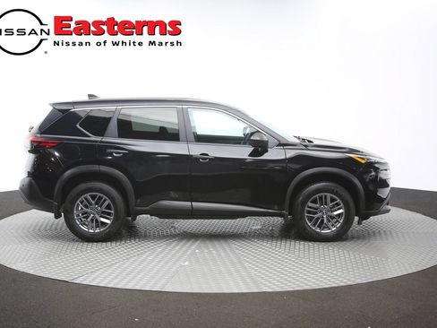 Used 2023 Nissan Rogue S AWD/4WD image 44