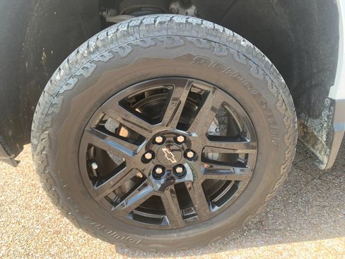 Used 2022 Chevrolet Silverado 1500 LT Trail Boss w/ Convenience Package II AWD/4WD image 32