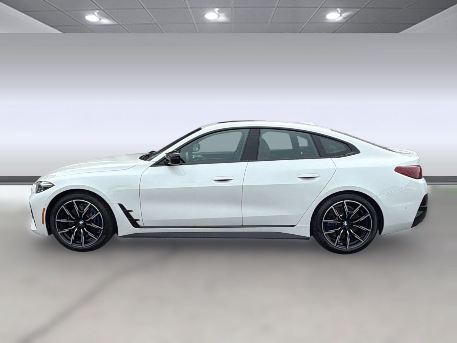 Certified 2026 BMW 440i xDrive AWD/4WD image 2