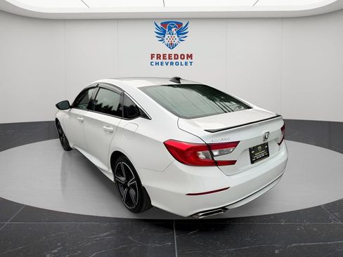 Used 2022 Honda Accord Sport image 4