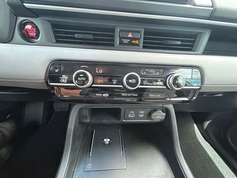 Used 2025 Honda Pilot EX-L image 22