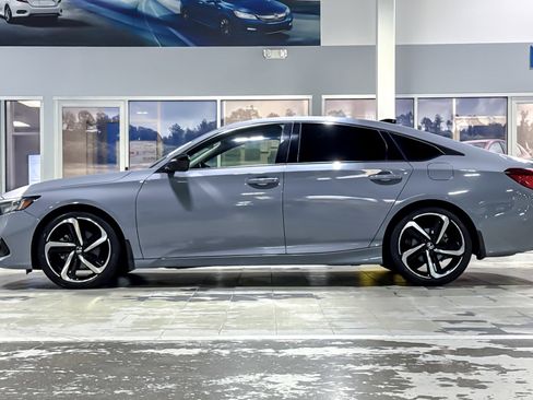 Used 2021 Honda Accord Sport Special Edition image 2