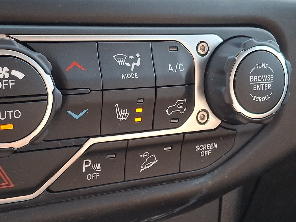 Used 2021 Jeep Wrangler Unlimited Rubicon AWD/4WD image 23