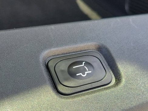 Certified 2025 Lincoln Navigator L Reserve AWD/4WD image 10