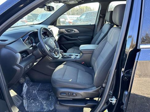 Used 2023 Chevrolet Traverse LT FWD image 11