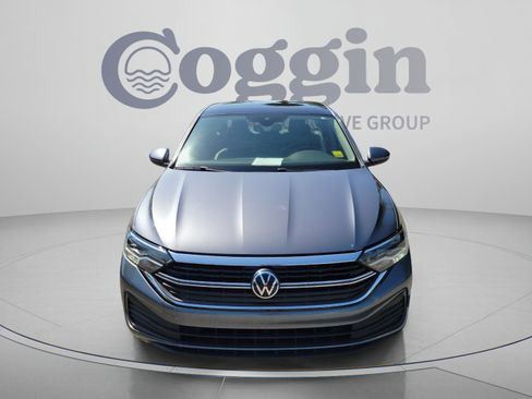 Used 2022 Volkswagen Jetta SE FWD image 5