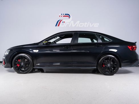 Used 2022 Volkswagen Jetta GLI Autobahn FWD image 3