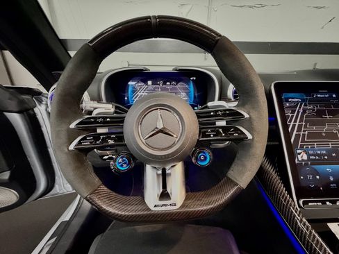 Used 2024 Mercedes-Benz SL 63 AMG 4MATIC image 30