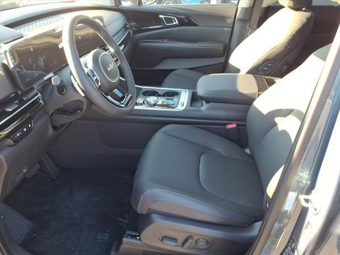New 2026 Kia Carnival SX Prestige image 10