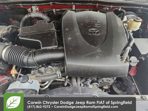 Used 2017 Toyota Tacoma Limited image 33