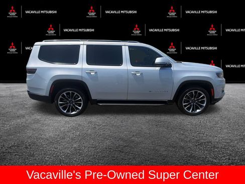 Used 2022 Jeep Wagoneer Series II w/ Premium Group I AWD/4WD image 6