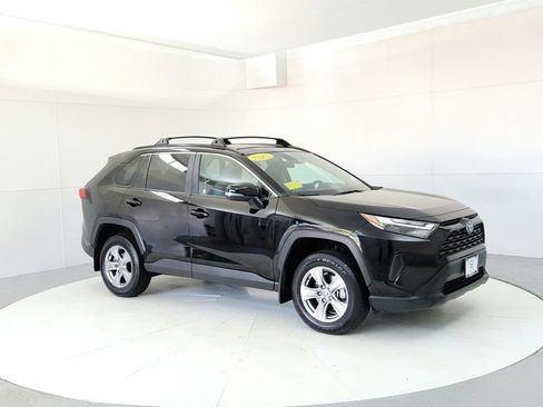 Used 2025 Toyota RAV4 XLE w/ Convenience Package AWD/4WD image 7