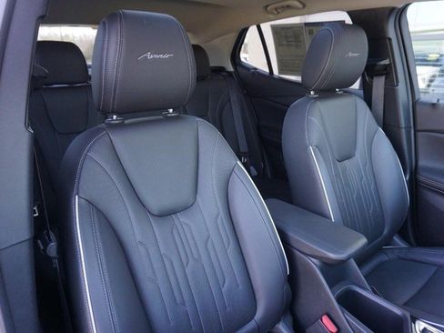 Used 2025 Buick Encore GX Avenir w/ Avenir Technology Package image 32