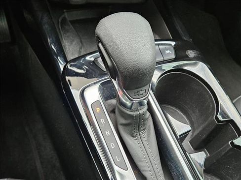 Used 2024 Chevrolet Trax ACTIV w/ Sunroof Package FWD image 12