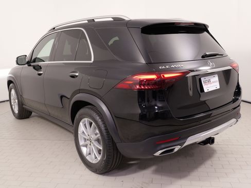 Used 2025 Mercedes-Benz GLE 450e 4MATIC w/ Winter Package image 15