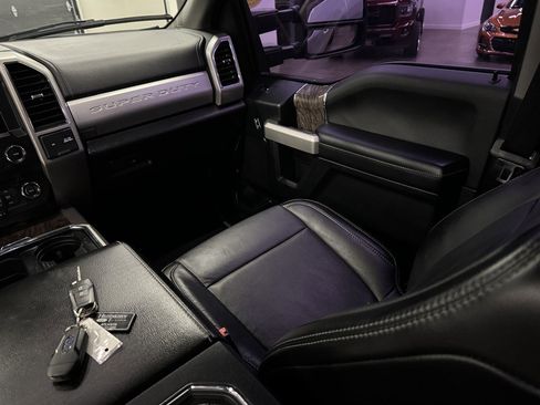 Used 2019 Ford F250 Lariat image 30