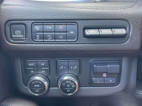 Certified 2023 GMC Yukon Denali w/ Advanced Technology Package AWD/4WD image 26