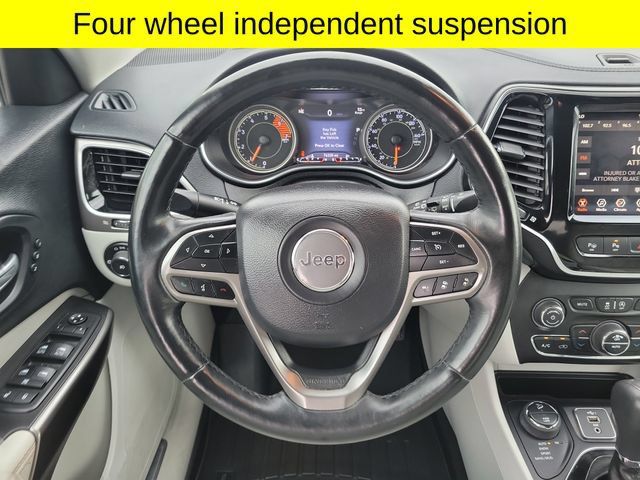 Used 2019 Jeep Cherokee Limited w/ Luxury Group AWD/4WD image 10
