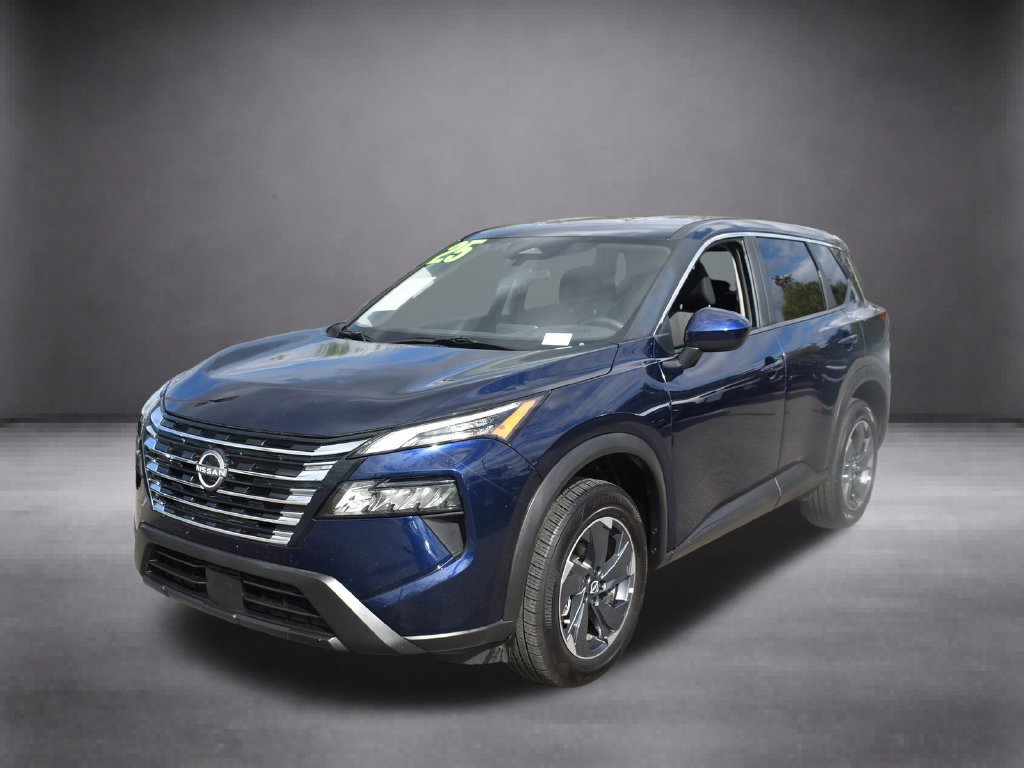 Used 2025 Nissan Rogue SV FWD image 4