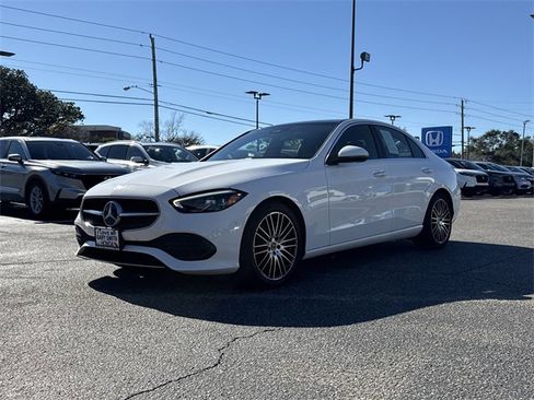 Used 2024 Mercedes-Benz C 300 Sedan image 9