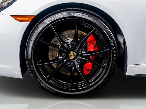 Used 2019 Porsche 911 Carrera 4S AWD/4WD image 20