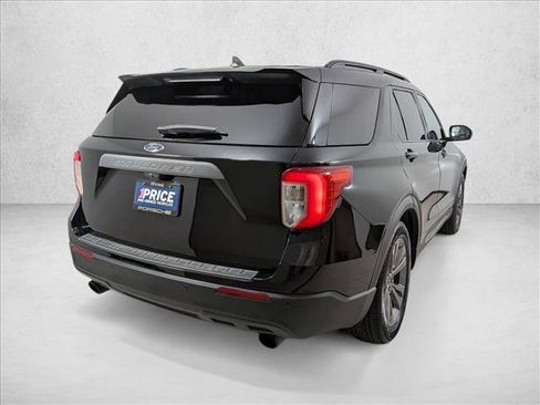 Used 2021 Ford Explorer XLT w/ Equipment Group 202A RWD image 9