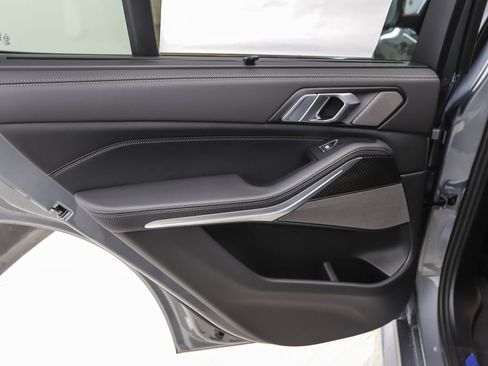 Used 2026 BMW X5 M60i image 21