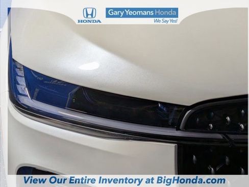 Used 2024 Lincoln Nautilus Reserve w/ Equipment Group 203A AWD/4WD image 12