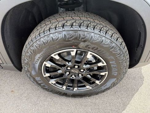 New 2026 Chevrolet Traverse Z71 w/ Enhanced Driving Package AWD/4WD image 18