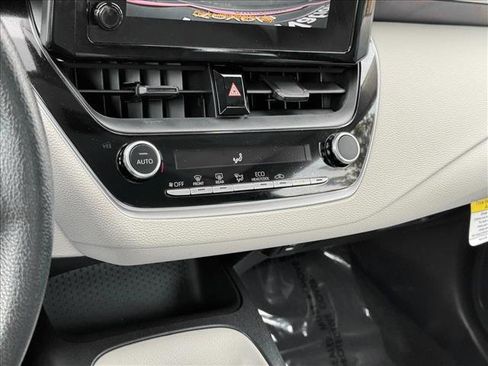 Used 2024 Toyota Corolla LE image 12